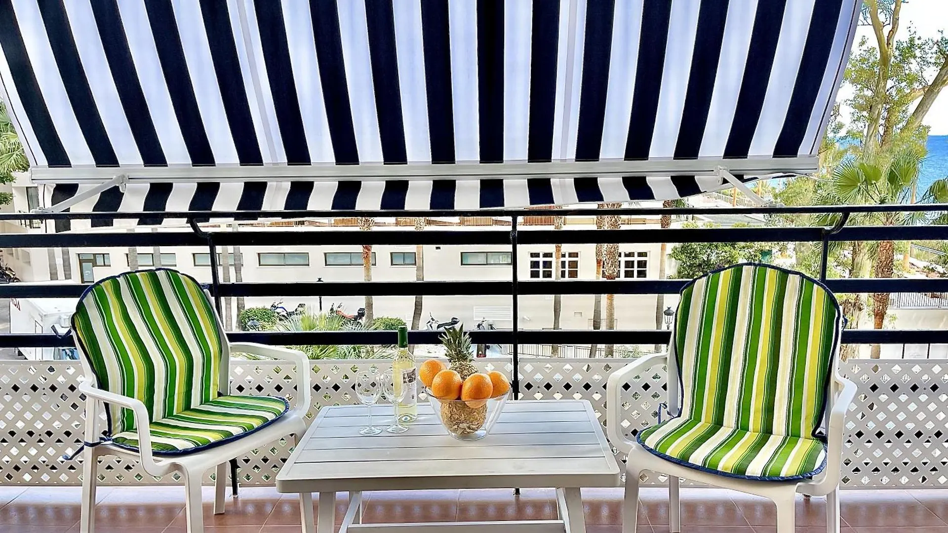 Beachfront 1Br Apartment In Center Of Marbella! Espagne