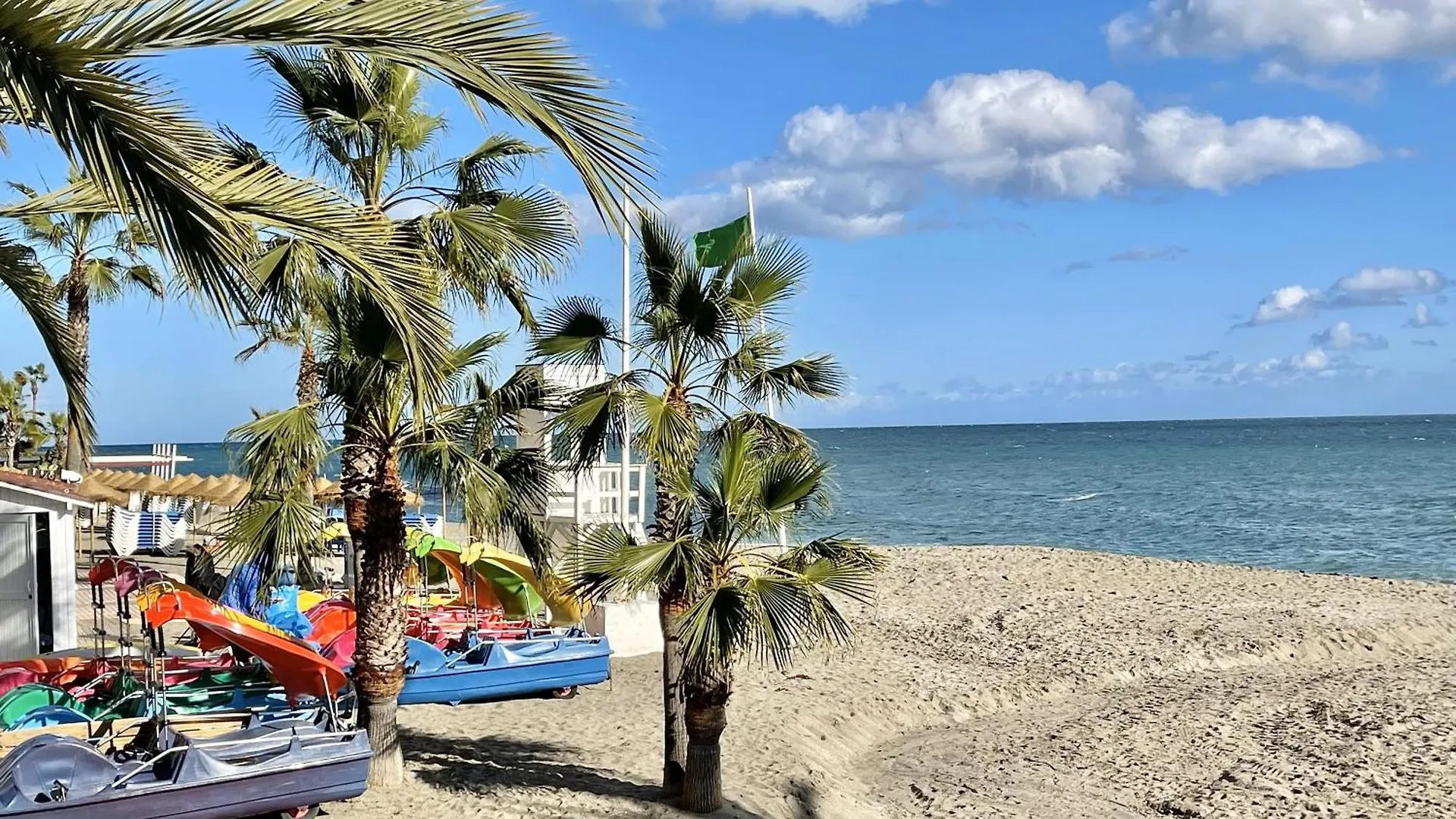 Beachfront 1Br Apartment In Center Of Marbella!
